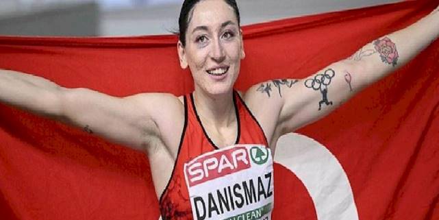 Milli atlet Tuğba Danışmaz Türkiye rekoruyla altın madalya kazandı!