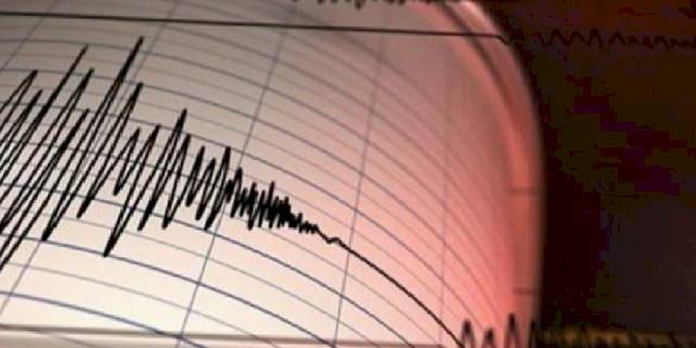 Düzce'de iki dakika arayla deprem!