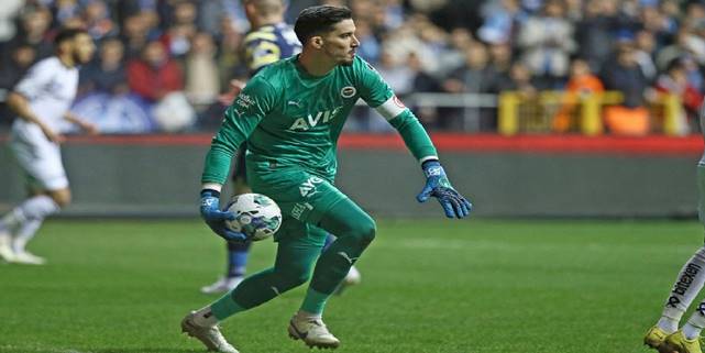 TRANSFER HABERİ: Fenerbahçe'de karar ortaya çıktı! İşte Altay Bayındır'a yapılacak teklif
