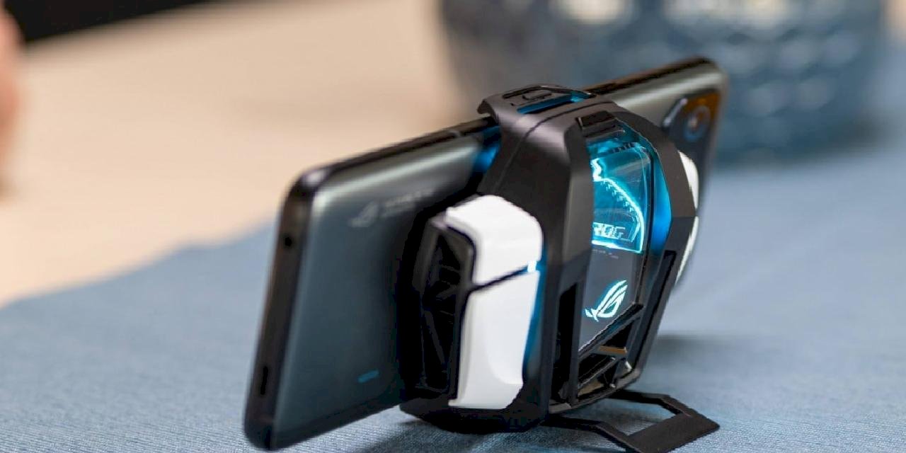 Asus ROG Phone 7D Geekbench’te Görüldü