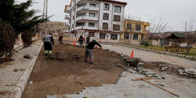 Nevşehir Belediyesi'nden bozuk yola müdahale