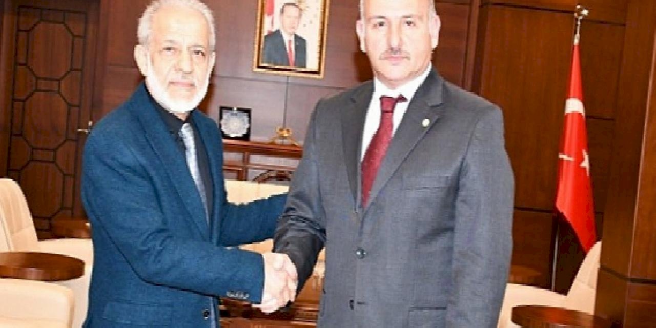 Prof. Dr. Mehmet Tahir Güllüoğlu, Rektörlük Görevini Devraldı
