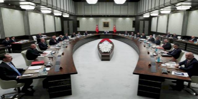 Kabine toplanıyor... Ana gündem deprem ve seçim!