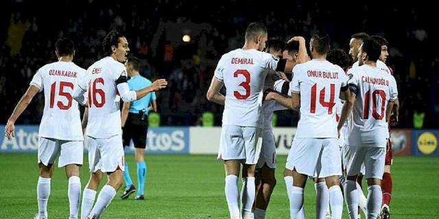 Ermenistan 1-2 Türkiye (MAÇ SONUCU-ÖZET) | Millilerden müthiş geri dönüş! Galibiyetle başladık