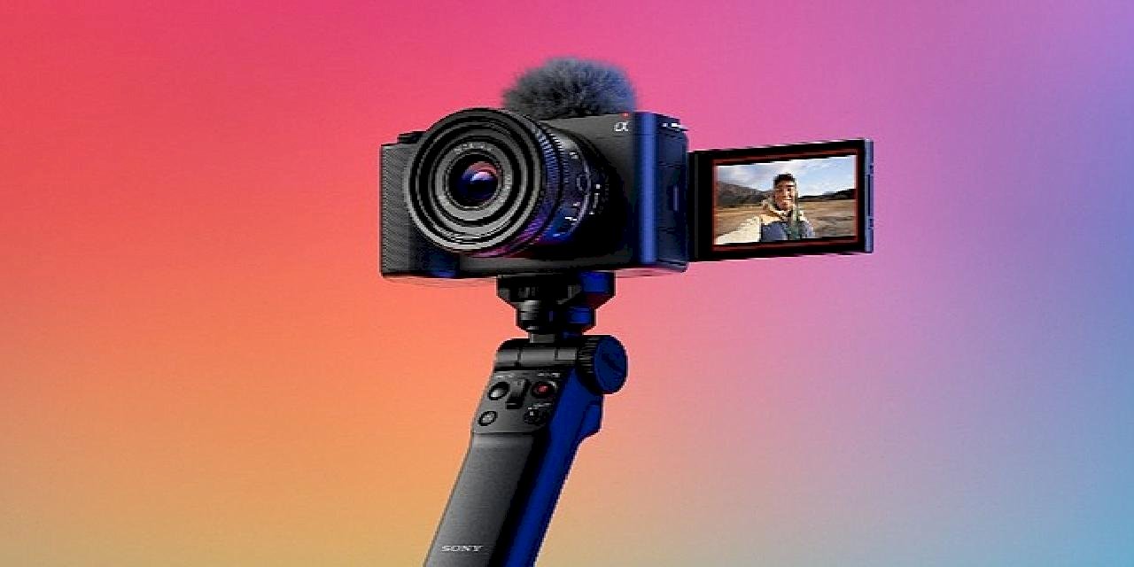 Sony'nin Yeni Full Frame Vlog Kamerası ZV-E1, Üst Düzey İçerik Oluşturma Deneyimini Sunuyor