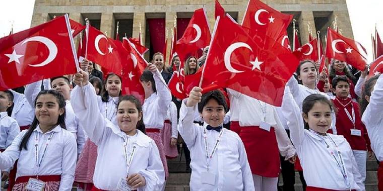 Beşiktaş, Fenerbahçe ve Galatasaray'dan 23 Nisan mesajı!