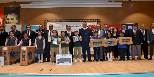 23 Nisan Ulusal Egemenlik ve Çocuk Bayramı Bilgi Yarışması Sonuçlandı Çolakoğlu Metalurji Cumhuriyet'in 100. Yılında Eğitime Olan Desteğini Sürdürüyor…