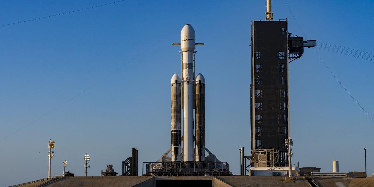 SpaceX’in Cumartesi Günü Fırlatacağı Falcon Heavy Roketi Nasıl İzlenir?