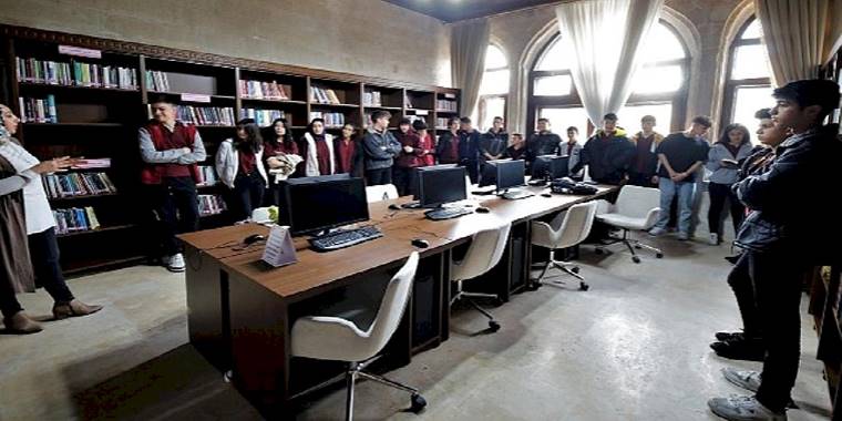 Öğrencilerden Paşa Konağı Halk Kütüphanesi'ne Yoğun İlgi