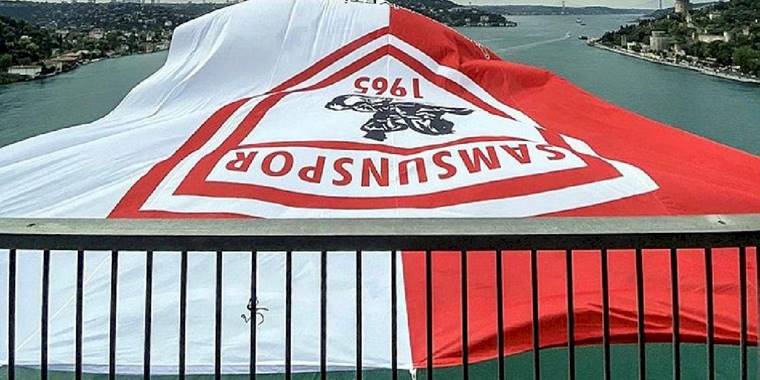 Şampiyon Samsunspor’un bayrağı İstanbul Boğazı'na asıldı!
