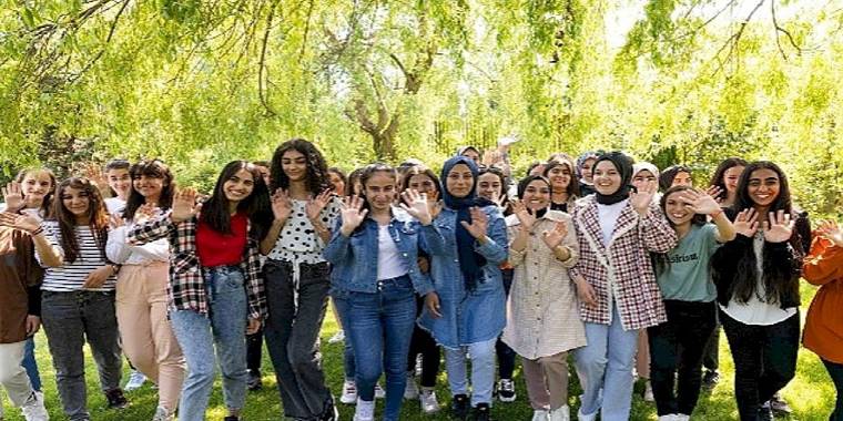 Aydın Doğan Vakfı başarılı kız öğrencileri İstanbul'da ağırlıyor