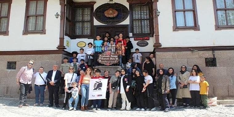 TİKAV, El Ele Birlikteyiz Projesi ile Depremzede Öğrenci ve Aileleriyle Birlikte