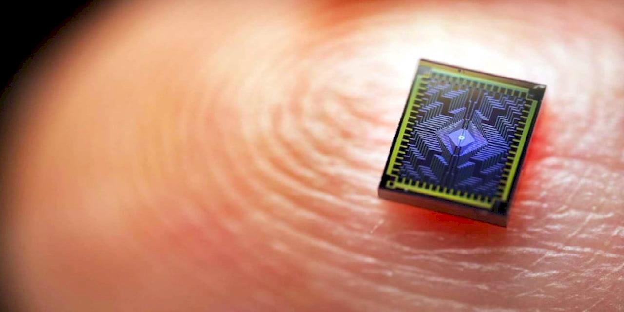12 Kübit Kuantum Çipi Intel Tunnel Falls Duyuruldu
