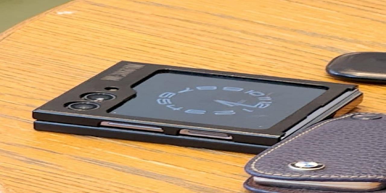 Samsung Galaxy Z Flip5 Fotoğrafı Ortaya Çıktı