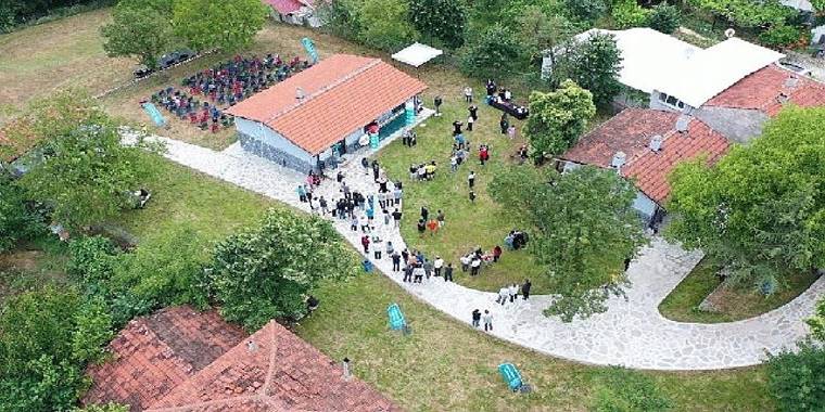 Üçpınar'daki eski köy okulu konuk evi oldu