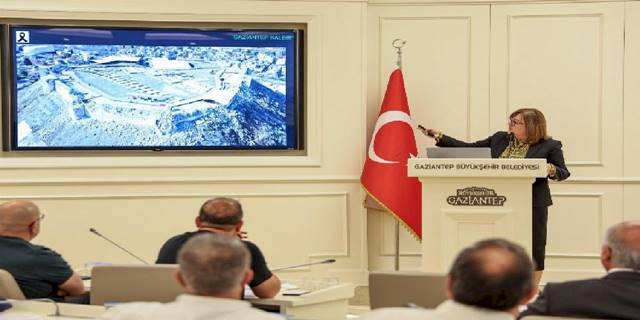 Başkan Şahin 'Dirençli şehir Gaziantep'i anlattı