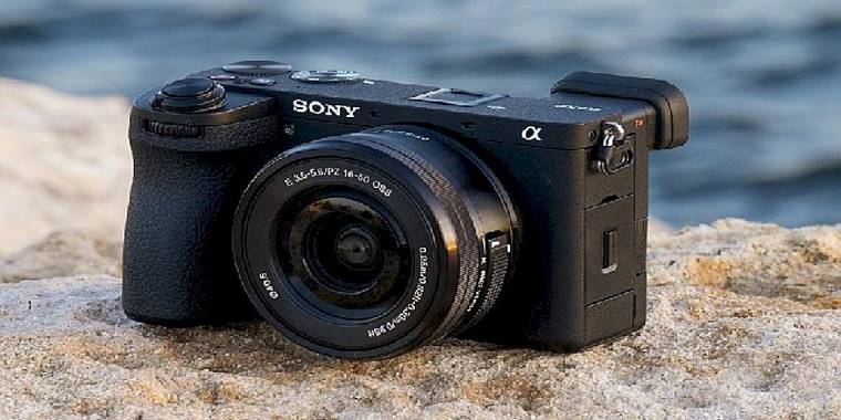 Sony Şimdiye Kadarki En Gelişmiş APS-C Kamerası A6700'ü ve Çok Yönlü Kompakt Shotgun Mikrofon ECM-M1'yi Kullanıcılarla Buluşturuyor.