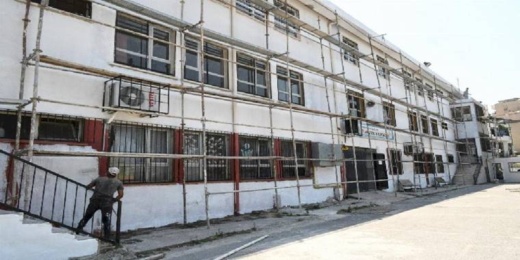 Karabağlar'da okullara 4 milyon TL'lik bakım onarım desteği