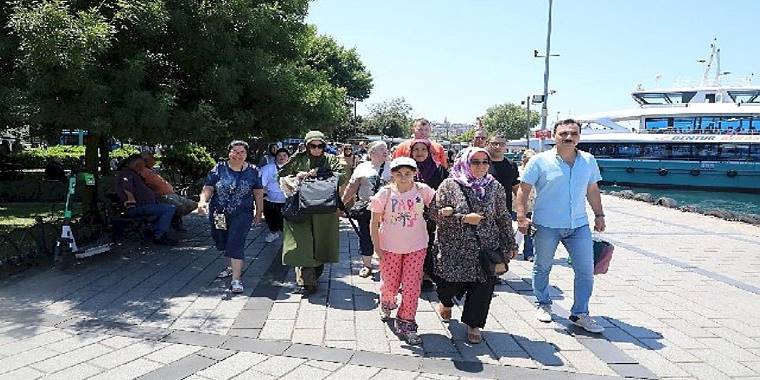 Kocaeli Büyükşehir, özel öğrencilere İstanbul'u gezdirdi