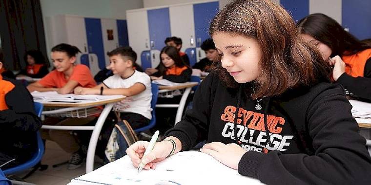 LGS 2023'te Sınavın Sürpriz İngilizce Kahramanları, %95 doğru ortalaması!