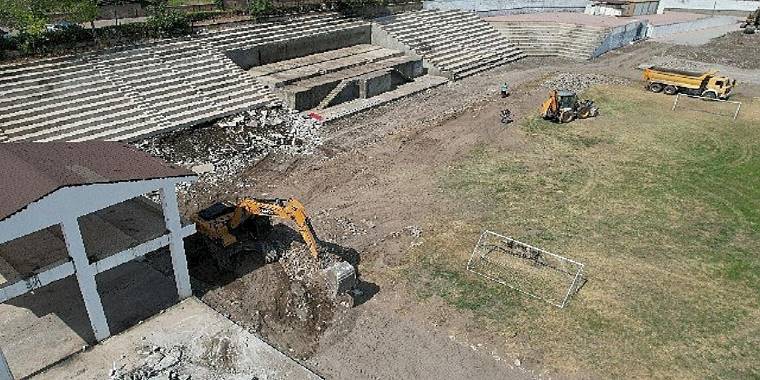 Kumluca Stadyum projesi için ilk kazma vuruldu