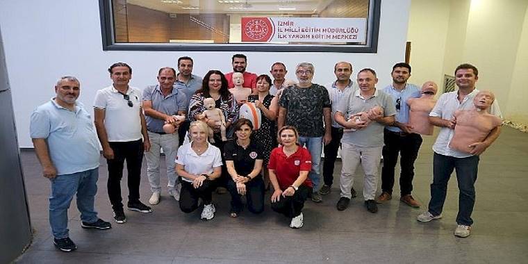 İzmir İl Milli Eğitim Müdürlüğü İlk Yardım Eğitimlerini Sürdürüyor