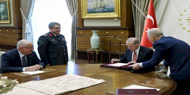 YAŞ kararları 'Resmi'leşti!