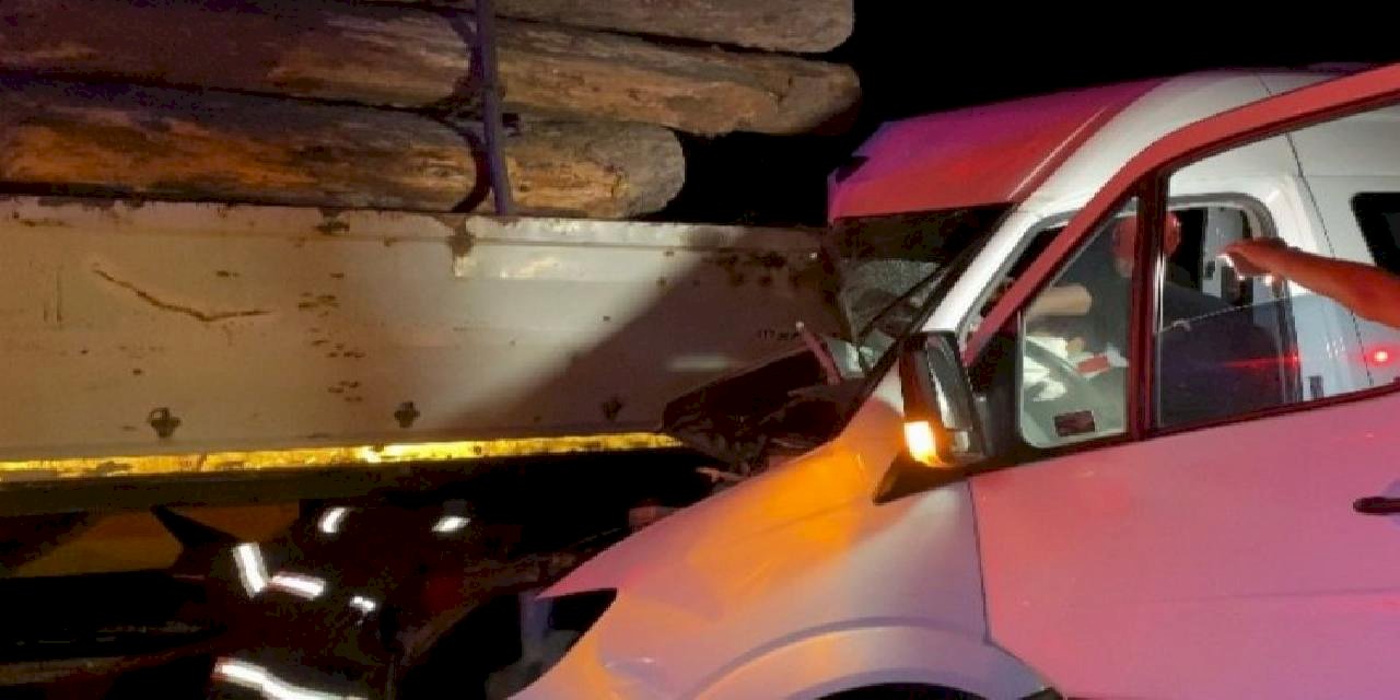 Anadolu Otoyolu'nda kaza: 1 ölü, 20 yaralı