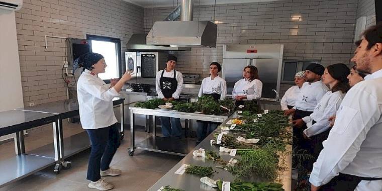 EÜ Turizm Fakültesi Gastronomi Akademisi toplumsal eğitim programlarına yenilerini ekliyor