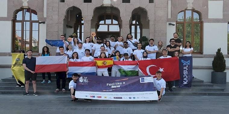 Kapsül Teknoloji Platformu'ndan Uluslararası Gençlere Girişimcilik Eğitimi