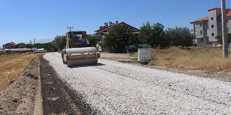 Kanalizasyon tamam sıra asfaltta