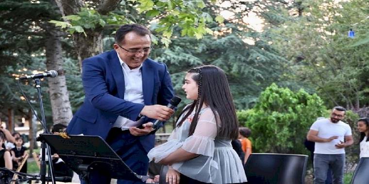 Nevşehir Belediyesi'nden öğrencilere kırtasiye desteği