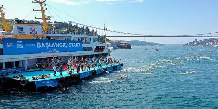 35. Samsung Boğaziçi Kıtalararası Yüzme Yarışı'nda Yüzücüler Kıtaları Birleştirdi