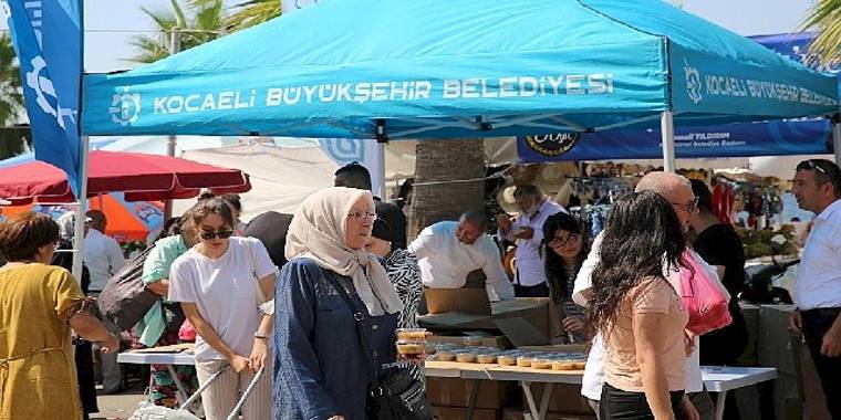 Büyükşehir'den 41 bin adet aşure ikramı