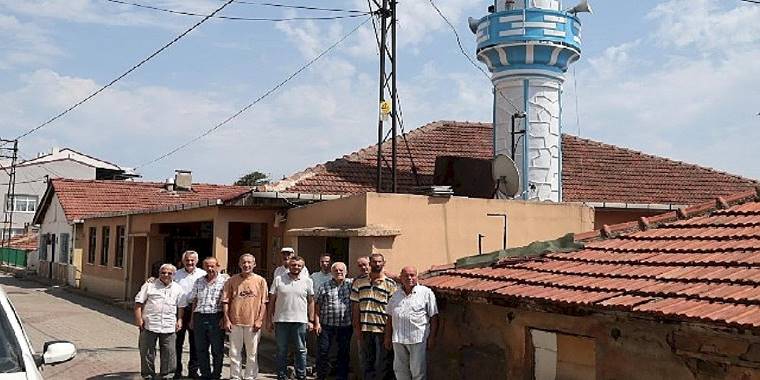 Kocaeli Büyükşehir, Eren Bayırı Camii'nin dayanıksız minaresini yeniledi
