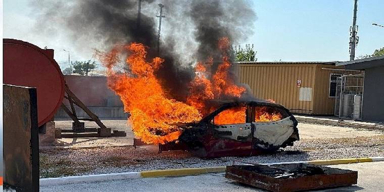 İtfaiyeden Ford Otosan'a yangına müdahale eğitimi