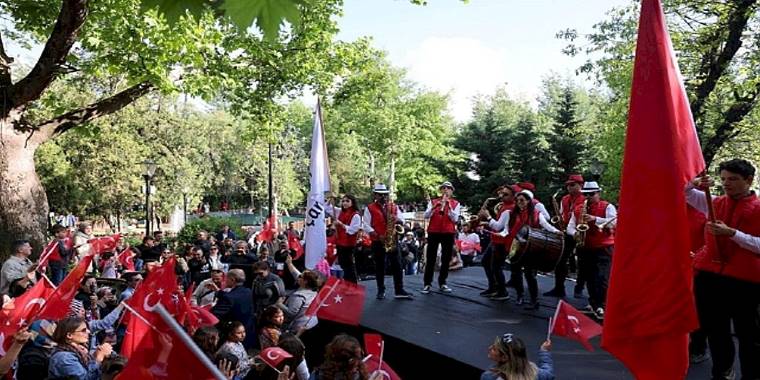 Çankaya Belediyesi, 30 Ağustos Zafer Bayramı'nın 101. Yılını Çankaya'nın dört bir yanında bando gösterileri ve konserlerle kutlayacak.