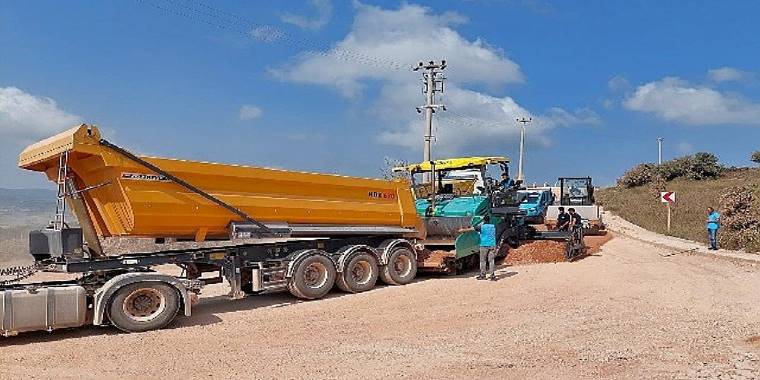 Yol Bakım Timi asfaltlamada dur durak bilmiyor