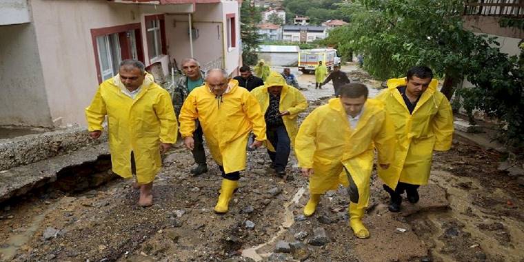 Kayseri Yahyalı'da sel yaraları sarılıyor