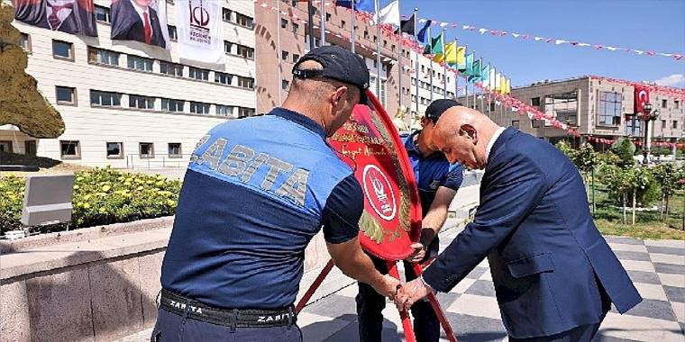 Keçiören'de 30 Ağustos Zafer Bayramı coşkusu gün boyu devam ediyor