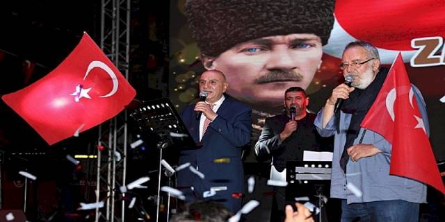Keçiören Belediyesi tarafından 30 Ağustos Zafer Bayramı'nı konserle kutlandı
