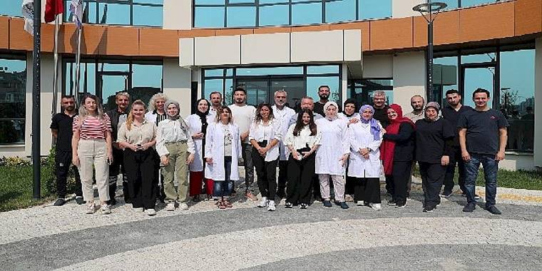 Bağcılar'da yaşlıların buluşma noktası: Vefahane Yaşam Merkezi