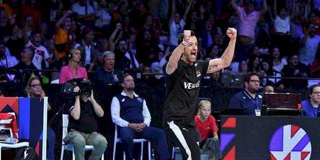 Filenin Sultanları'nın başantrenörü Daniele Santarelli: Türkiye'den biri gibi hissediyorum!