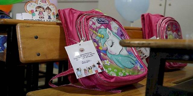 Gemlik'te kırtasiye setleri Uğur amcadan