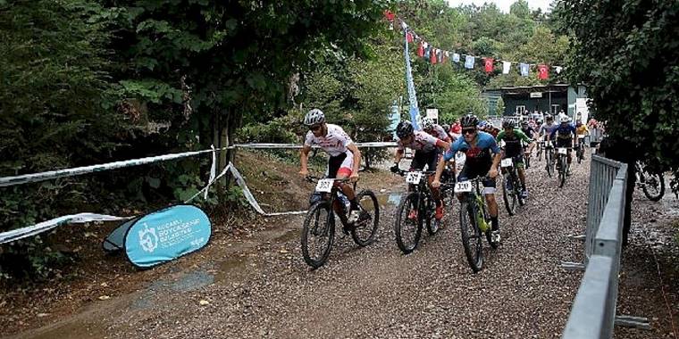 Kocaeli'de Uluslararası Dağ Bisikleti Kupası Yarışları tamamlandı