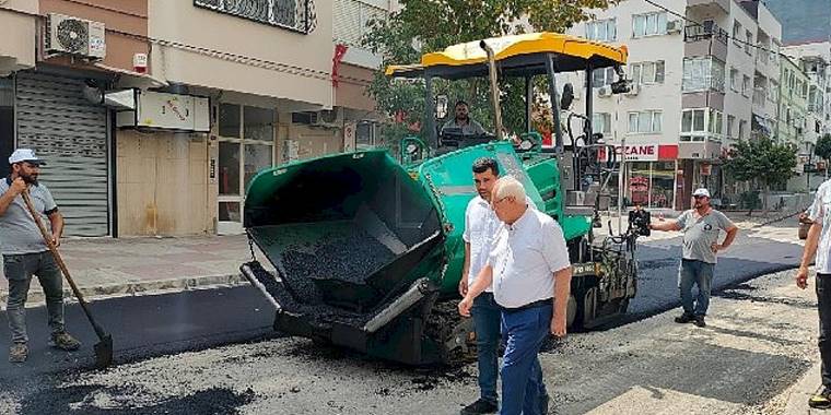 Başkan Selvitopu asfalt çalışmalarını yine yerinde denetledi