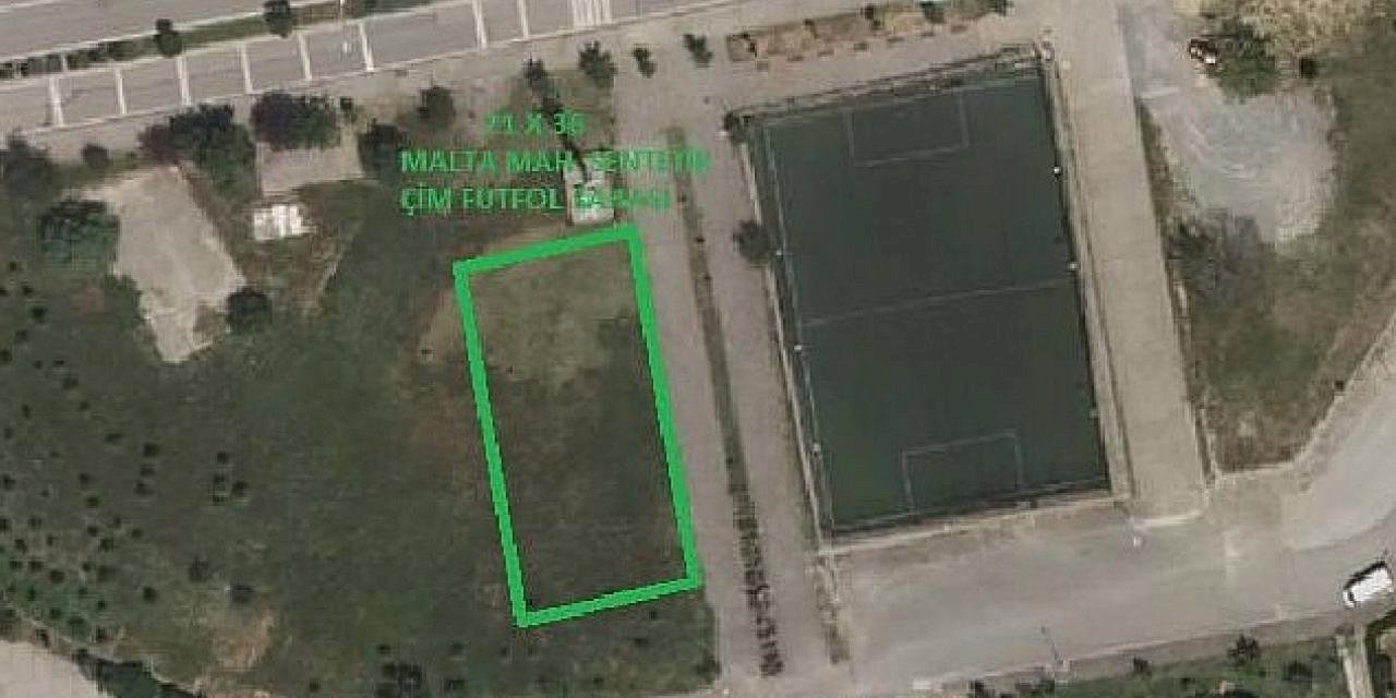 Kocaeli Büyükşehir'den Malta Mahallesi'ne futbol sahası