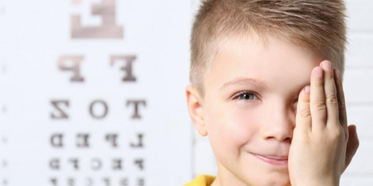 Göz rahatsızlıkları okul başarısını doğrudan etkiliyor