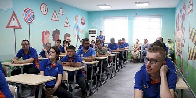Özel öğrenciler Trafik Eğitim Merkezi'nde hem eğlendi hem öğrendi