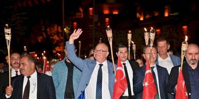 Manisa Fener Alayı’yla kurtuluşunu ışıklandırdı